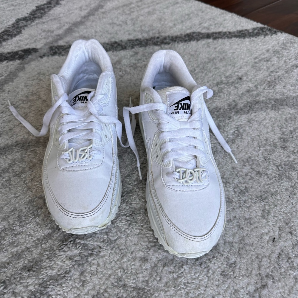 Nike women’s air max